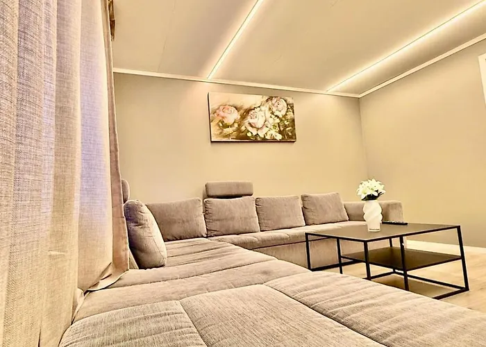 Storgata150 Andre Etasje 特罗姆瑟